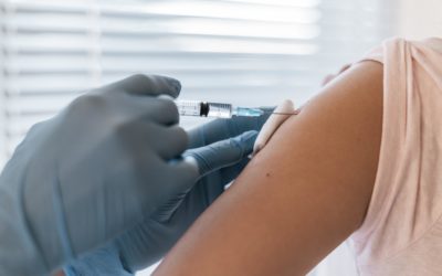 El Colegio de Médicos de Ceuta pide más dosis de la vacuna contra el COVID-19 al Ministerio