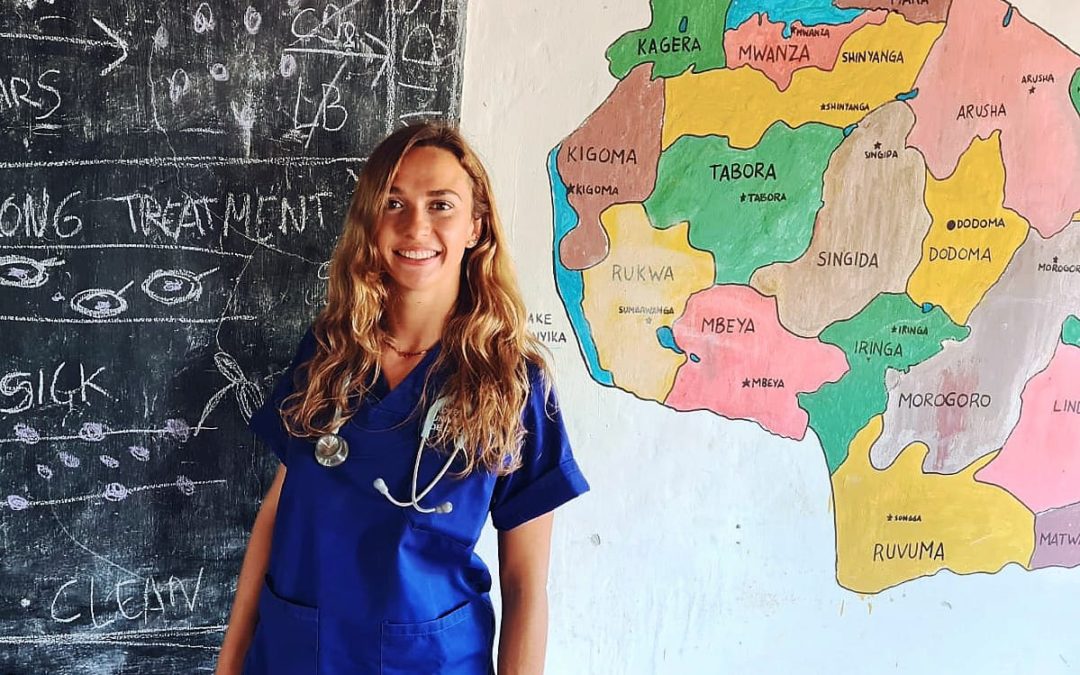 Médica en Ceuta y voluntaria en Tanzania · El Faro de Ceuta