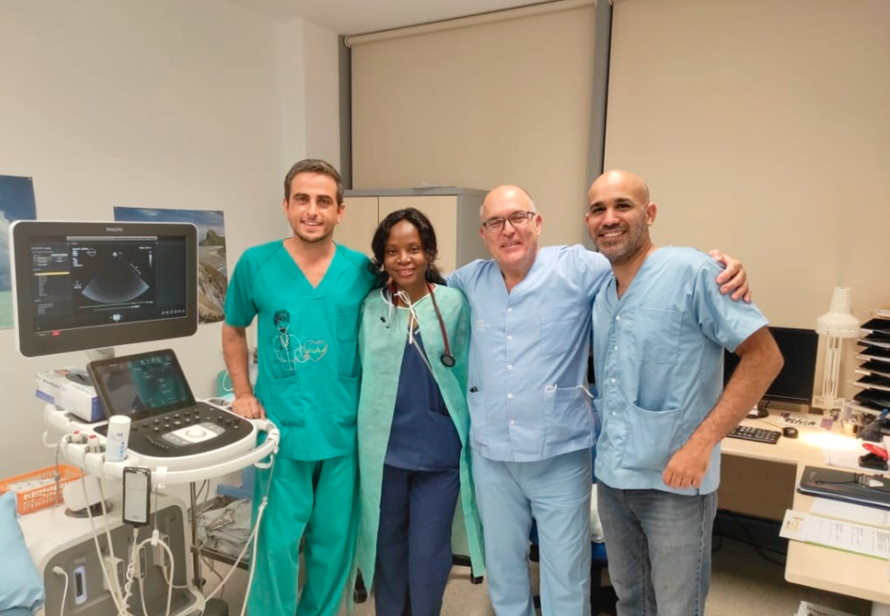 Cooperación Internacional lleva su proyecto a Sierra Leona con el cardiólogo Francisco García Lanzas